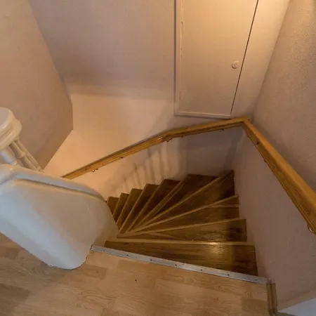 בית נופש Private House City Centre *