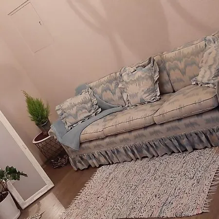 בית נופש Private House City Centre *